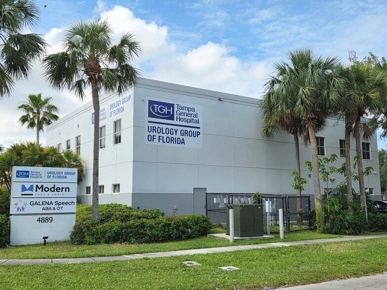 More Photos Of 4889 S Congress Ave, Lake Worth Medical For Sale