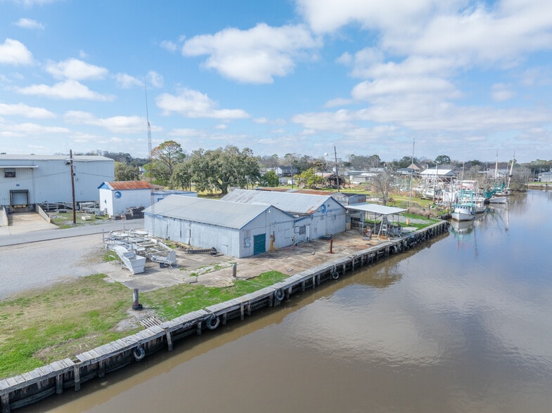 More Photos Of 605 Wilfred Landry St, Delcambre Warehouse For Sale