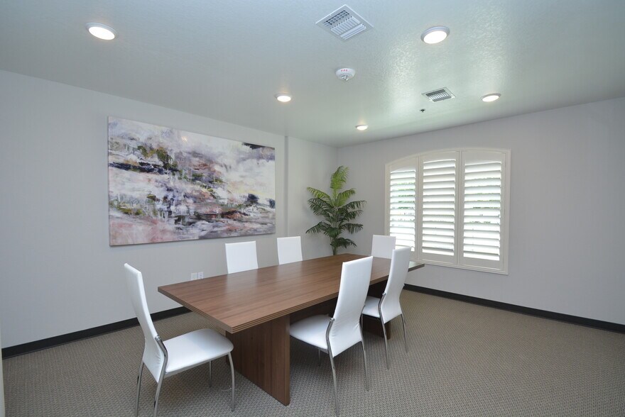 More Photos Of 6542 Greatwood Pky, Sugar Land Medical For Sale