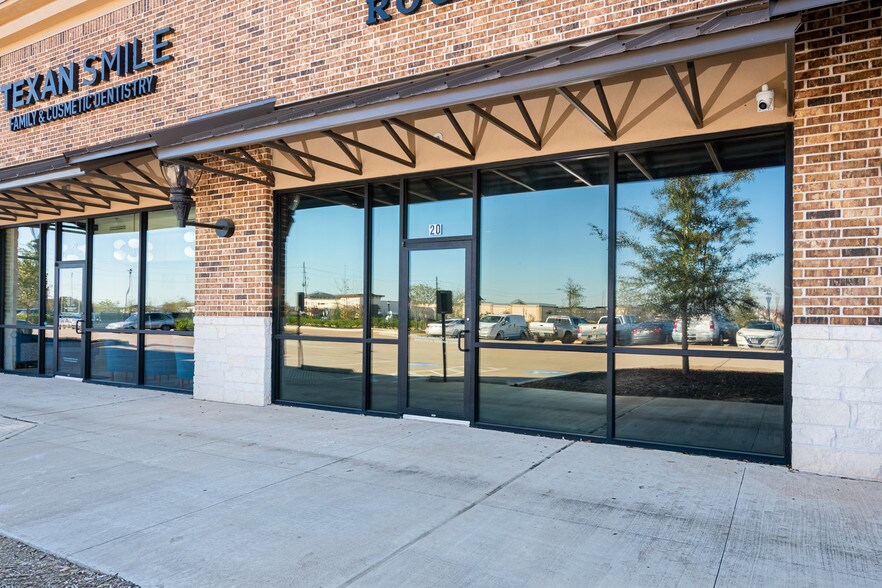 More Photos Of 4821 Lj Pky, Sugar Land Storefront For Lease