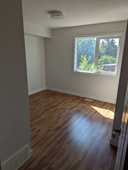 More Photos Of 12505 111 Av NW, Edmonton Apartments For Sale