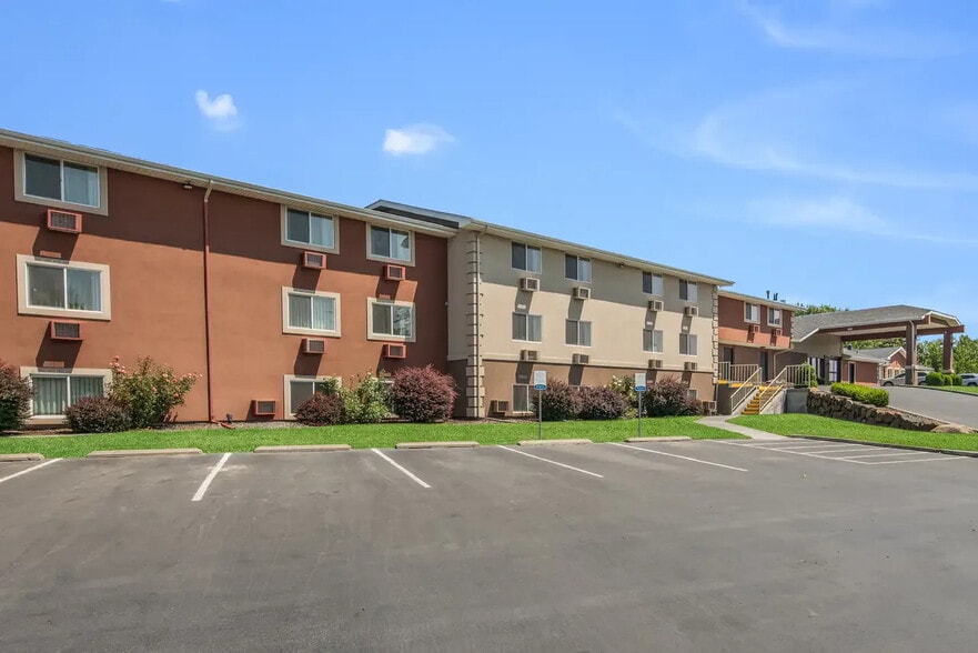 More Photos Of 520 N 2nd Ave, Walla Walla Hotel For Sale