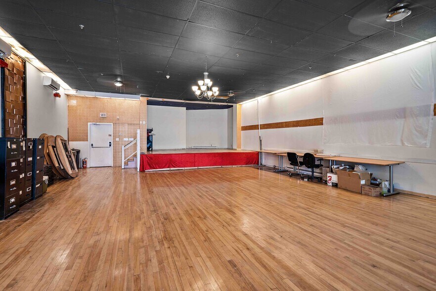 More Photos Of 4225 Rue Notre-Dame O, Montréal Office For Lease