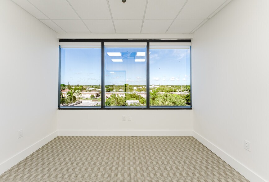 More Photos Of 40 SE 5th St, Boca Raton Office For Lease
