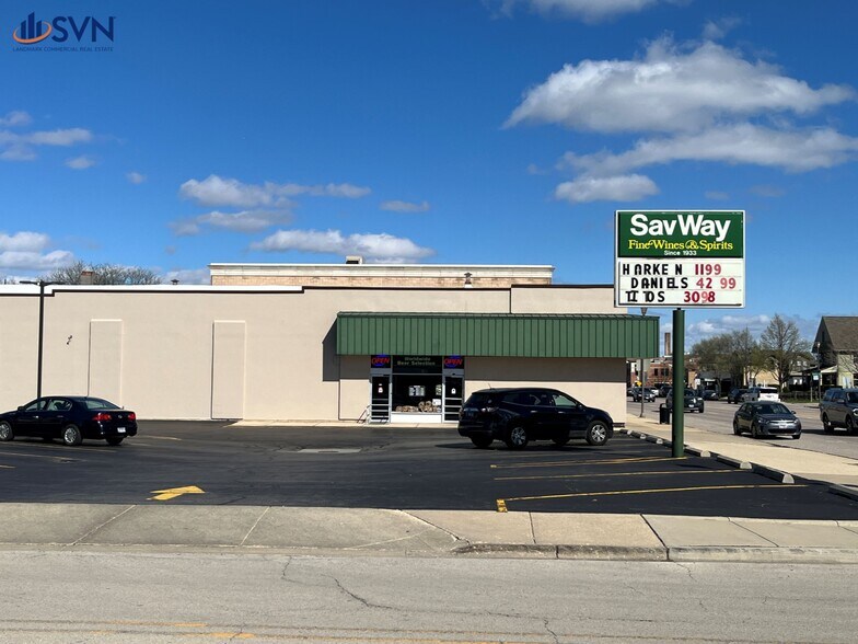 More Photos Of 515 W State St, Geneva Freestanding For Sale
