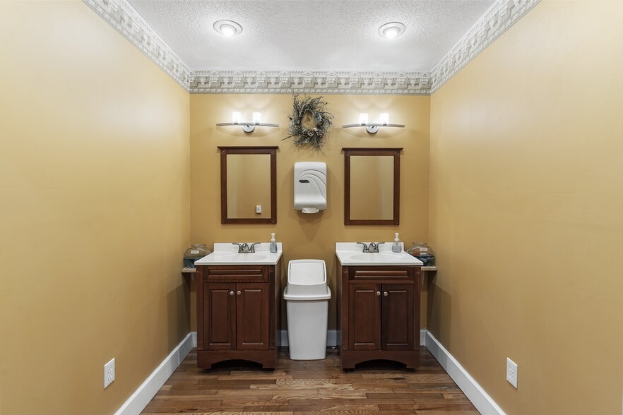 More Photos Of 226 E Main St, Union Storefront Retail Residential For Sale