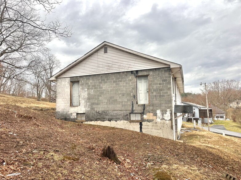 More Photos Of 105 Smith St, Beckley Religious Facility For Sale