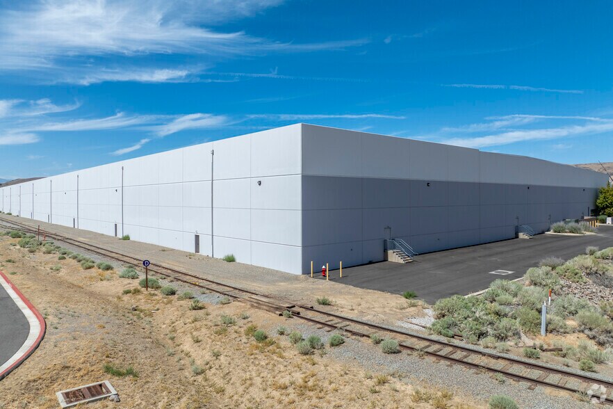 More Photos Of 775 Waltham Way, Sparks Distribution For Lease