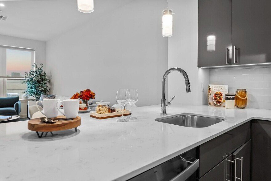 More Photos Of 620 Bloomfield Ave, Bloomfield Apartments For Lease