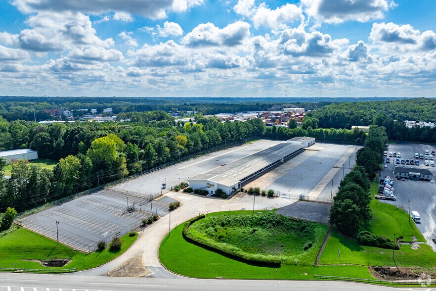 Primary Photo Of 3275 Moreland Ave, Conley Truck Terminal For Lease