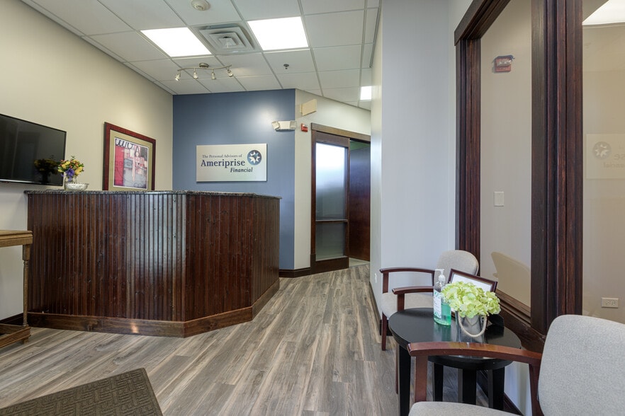 More Photos Of 28381 Davis Pky, Warrenville Office For Lease