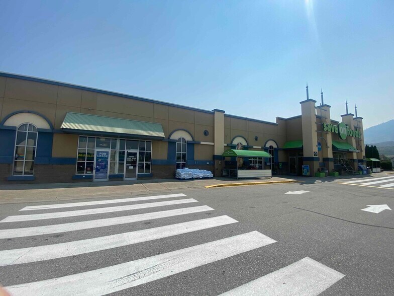 More Photos Of 9129 Main St, Osoyoos General Retail For Lease