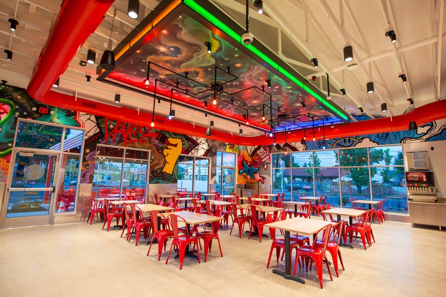 More Photos Of 1572 Mohawk Blvd, Springfield General Retail For Sale