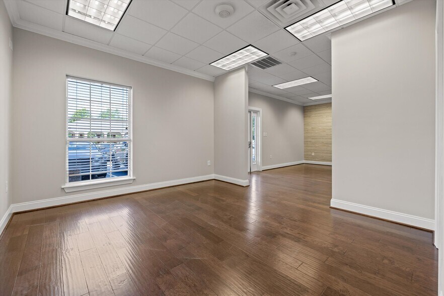 More Photos Of 7446 Shallowford Rd, Chattanooga Medical For Lease