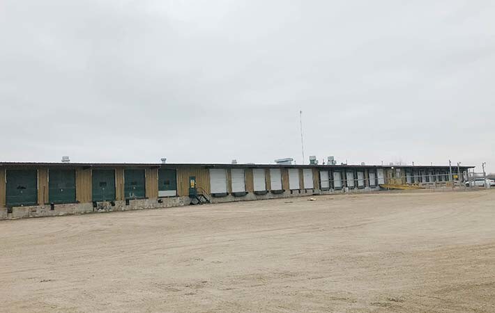 More Photos Of 2091 Boul Brookside, Winnipeg Industrial For Lease