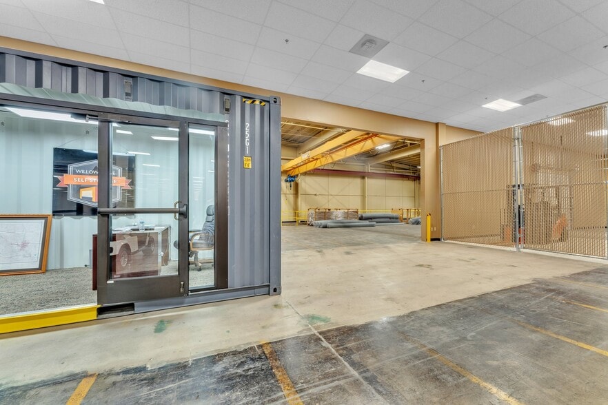 More Photos Of 2150 Garden of the Gods Rd, Colorado Springs Showroom For Sale