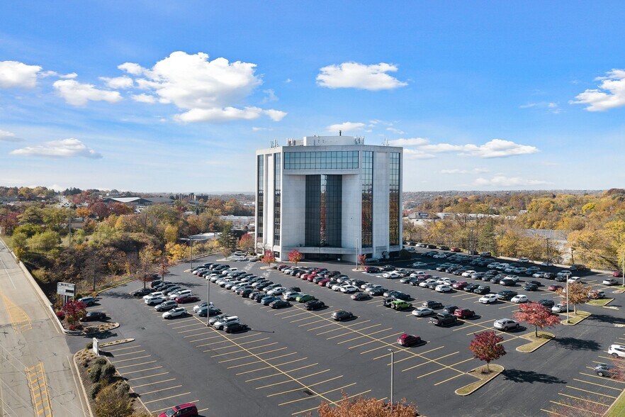 More Photos Of 3824 Northern Pike, Monroeville Medical For Sale