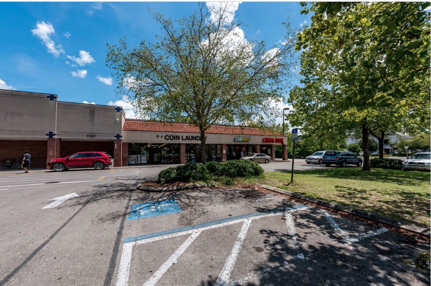 More Photos Of 2286-2308 SE Hawthorne Rd, Gainesville General Retail For Sale