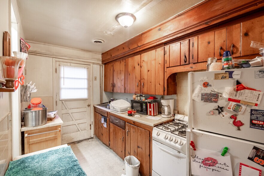 More Photos Of 447-449 NY-31, Bridgeport Apartments For Sale