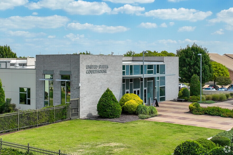 More Photos Of 7940 Preston Rd, Plano Office For Sale