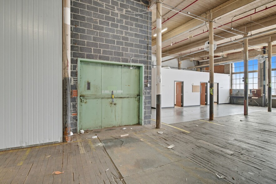 More Photos Of 122 Pleasant St, Easthampton Industrial For Lease