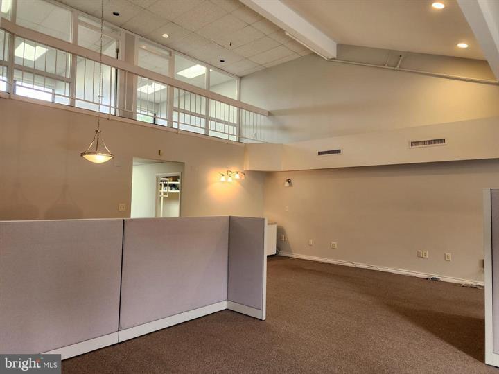 More Photos Of 2555-2575 Chain Bridge Rd, Vienna Medical For Sale