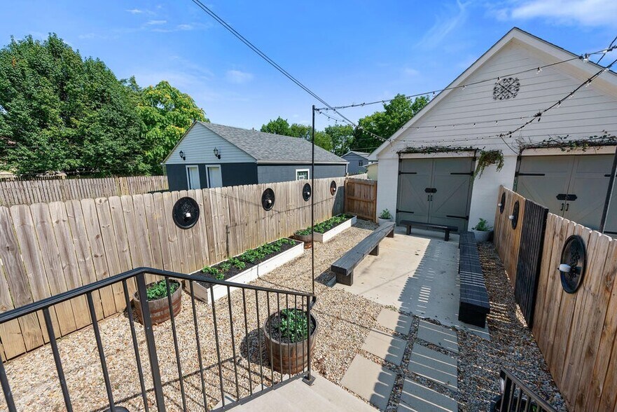 More Photos Of 43 W Markison Ave, Columbus Apartments For Sale