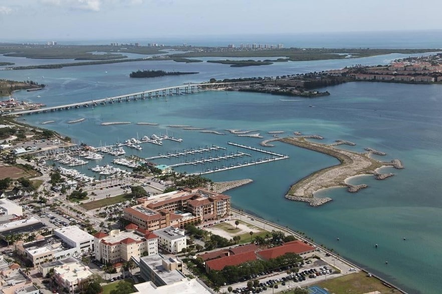 More Photos Of 120-140 S Indian River Dr, Fort Pierce Coworking Space