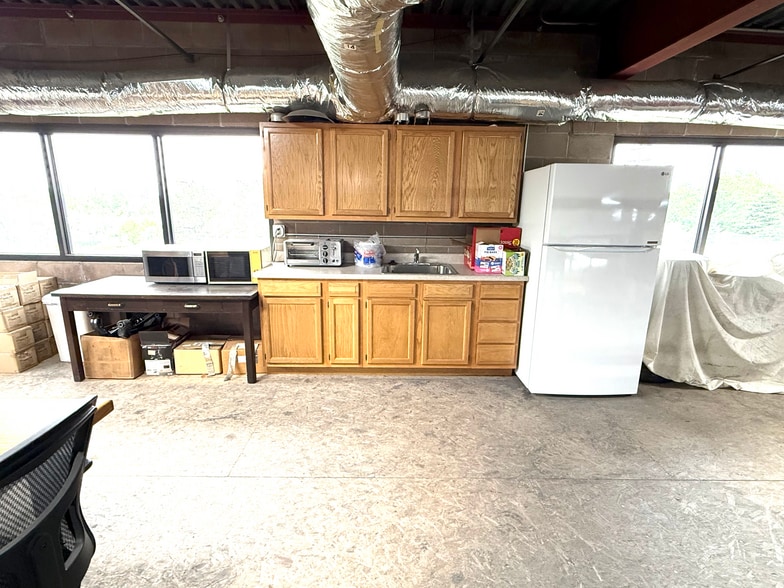 More Photos Of 1750 W 64th Ln, Denver Warehouse For Sale