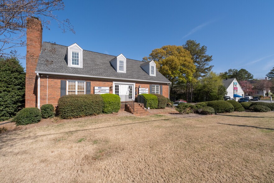 More Photos Of 2615 Sandy Plains Rd, Marietta Medical For Sale