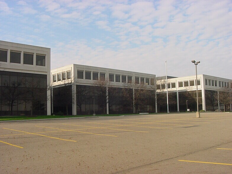 More Photos Of 3320 W Market St, Fairlawn Unknown For Lease