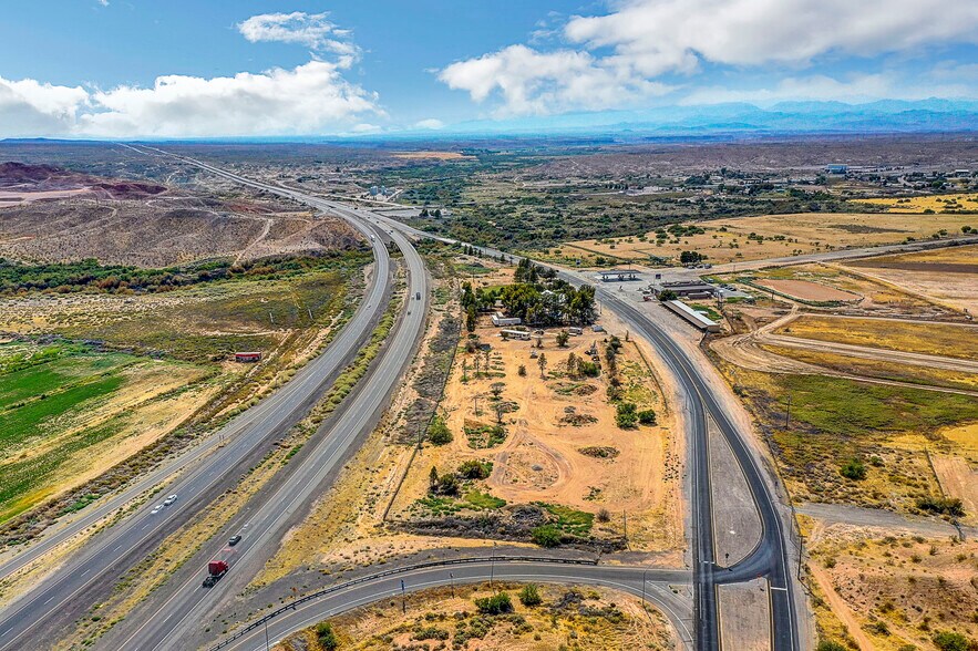 More Photos Of 2301-2365 Glendale, Moapa Land For Sale