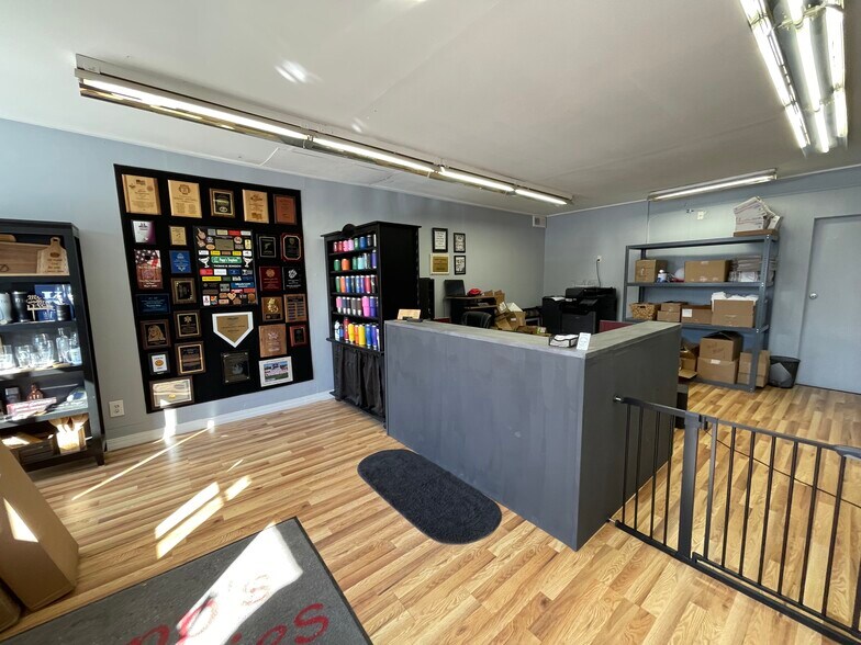 More Photos Of 158-160 W Main St, Walden Storefront Retail Residential For Sale