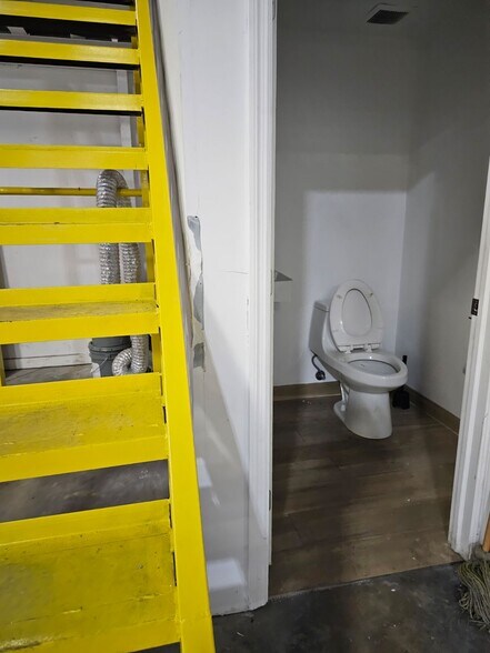 More Photos Of 3277 SE 14th Ave, Fort Lauderdale Warehouse For Lease