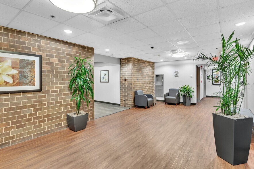 More Photos Of 3825 Highland Ave, Downers Grove Unknown For Lease