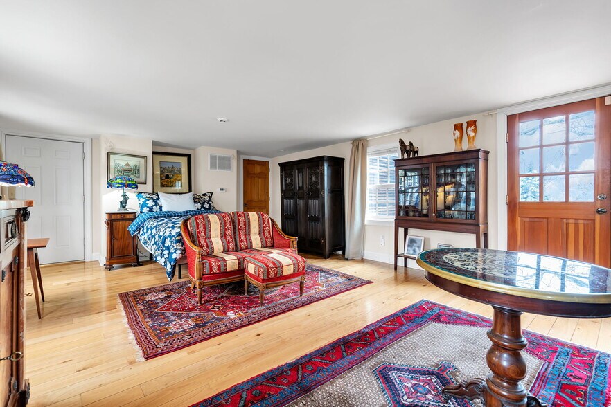 More Photos Of 137 Stockton St, Hightstown Flex For Sale