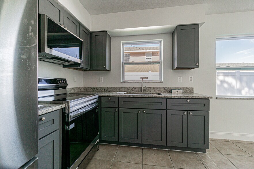 More Photos Of , Largo Unknown For Sale