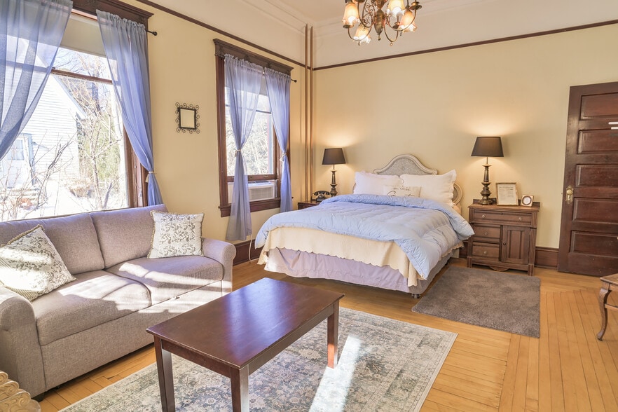 More Photos Of 310 E 2nd St, Trinidad Hospitality For Sale