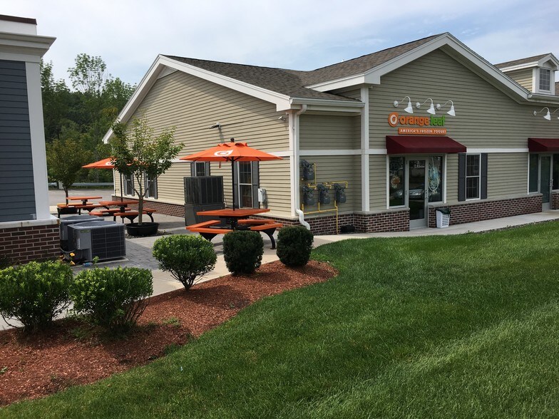 More Photos Of 386-396 Main St, Salem General Retail For Lease
