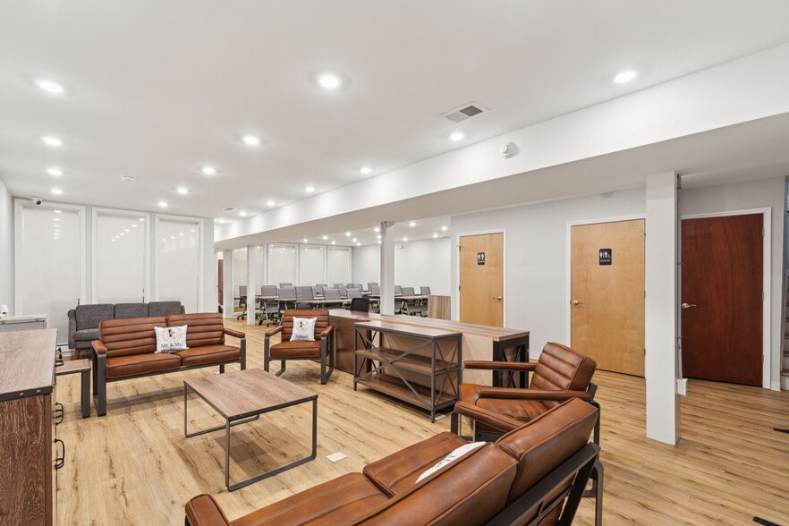 More Photos Of 6713 Ogontz Ave, Philadelphia Office For Lease