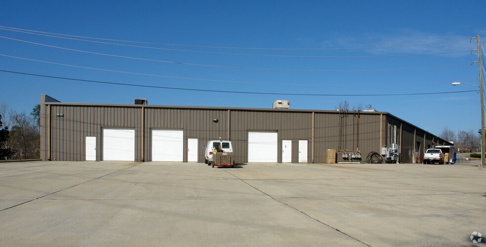 More Photos Of 5300 Atlantic Ave, Raleigh Flex For Lease