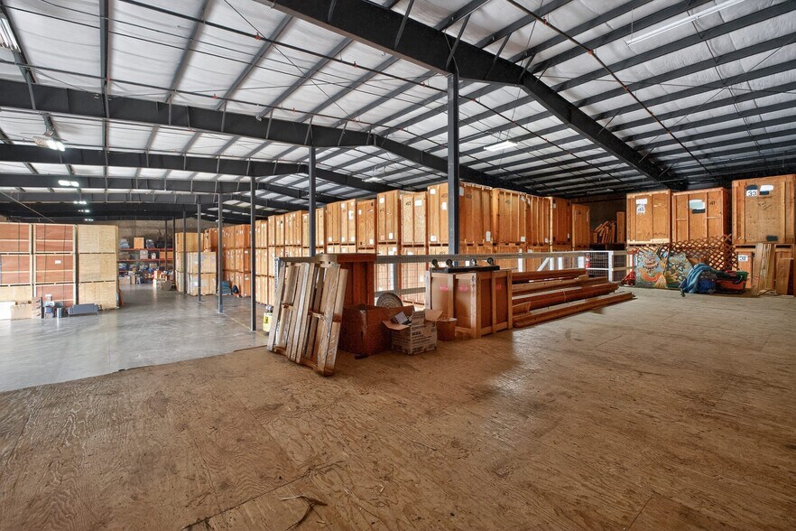 More Photos Of 4350 Pacific Hwy, Bellingham Industrial For Lease