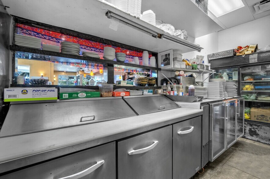 More Photos Of 2535-2555 E Atlantic Blvd, Pompano Beach Storefront For Sale