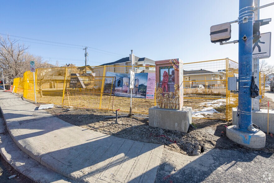 More Photos Of 2138 33 Av SW, Calgary Storefront Retail Office For Lease