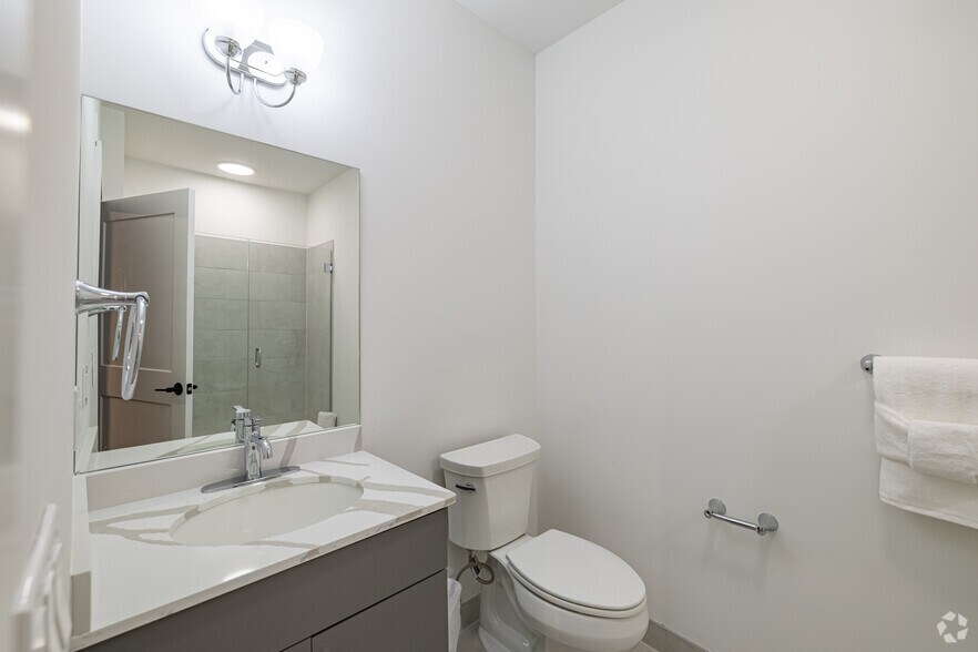 More Photos Of 1 E Main St, Bound Brook Apartments For Lease