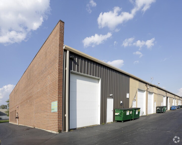 More Photos Of 1413 Sherman Rd, Romeoville Warehouse For Lease