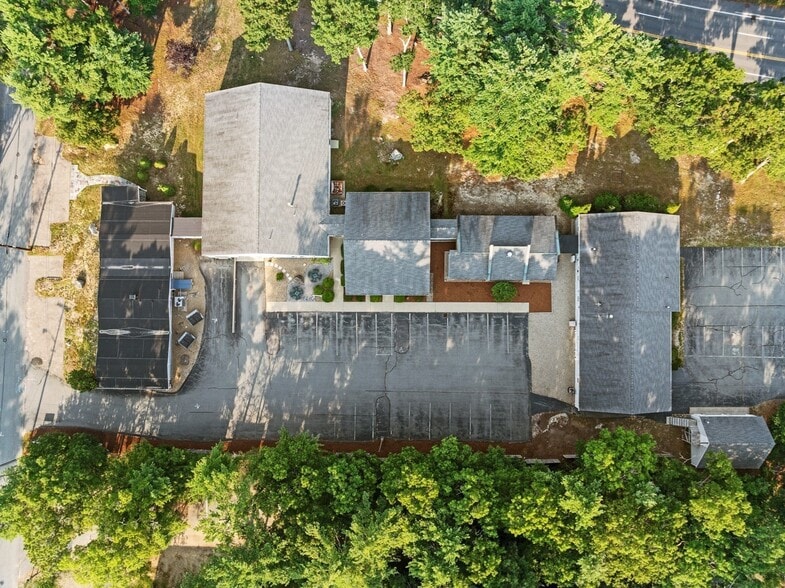 More Photos Of 513 Mill St, Marion Research And Development For Sale