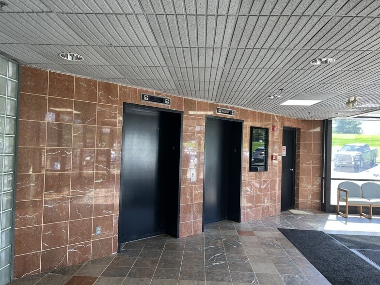 More Photos Of 500 E Main St, Branford Medical For Lease