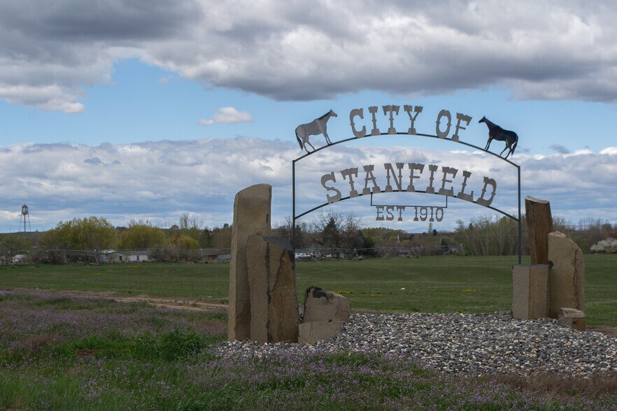 More Photos Of 600 E Coe Ave, Stanfield Trailer Camper Park For Sale