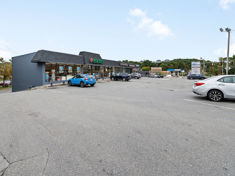 Primary Photo Of 34-44 Hamilton St, Saugus Freestanding For Lease